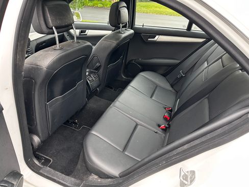 Used 2014 Mercedes-Benz C 300 4MATIC Sedan image 12