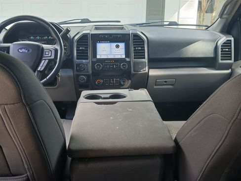Used 2019 Ford F150 XLT w/ Equipment Group 302A Luxury image 10