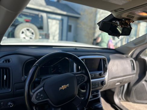 Used 2021 Chevrolet Colorado LT image 14