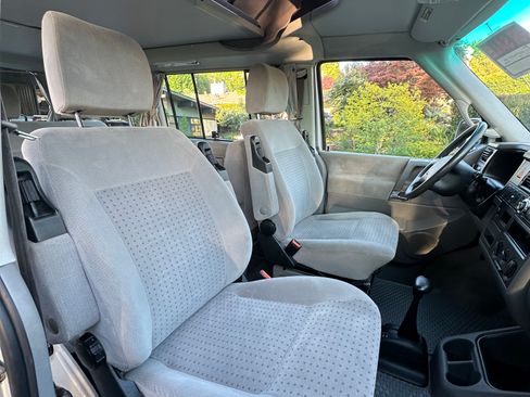 Used 2002 Volkswagen Eurovan MV FWD image 19