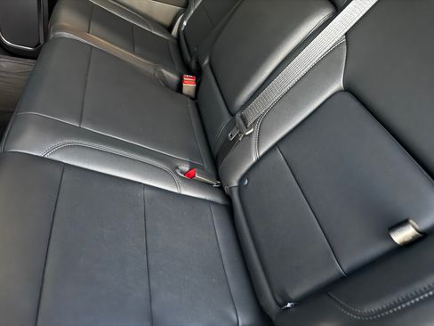 Used 2022 GMC Sierra 1500 SLT w/ SLT Premium Plus Package image 17