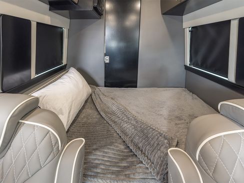 Used 2019 Mercedes-Benz Sprinter 170 image 21