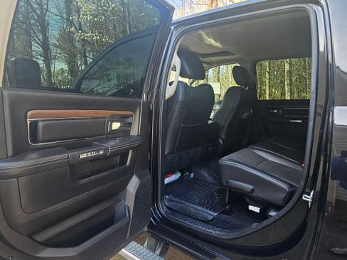 Used 2017 RAM 2500 Laramie image 11