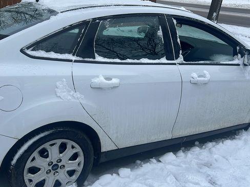 Used 2012 Ford Focus SE image 1