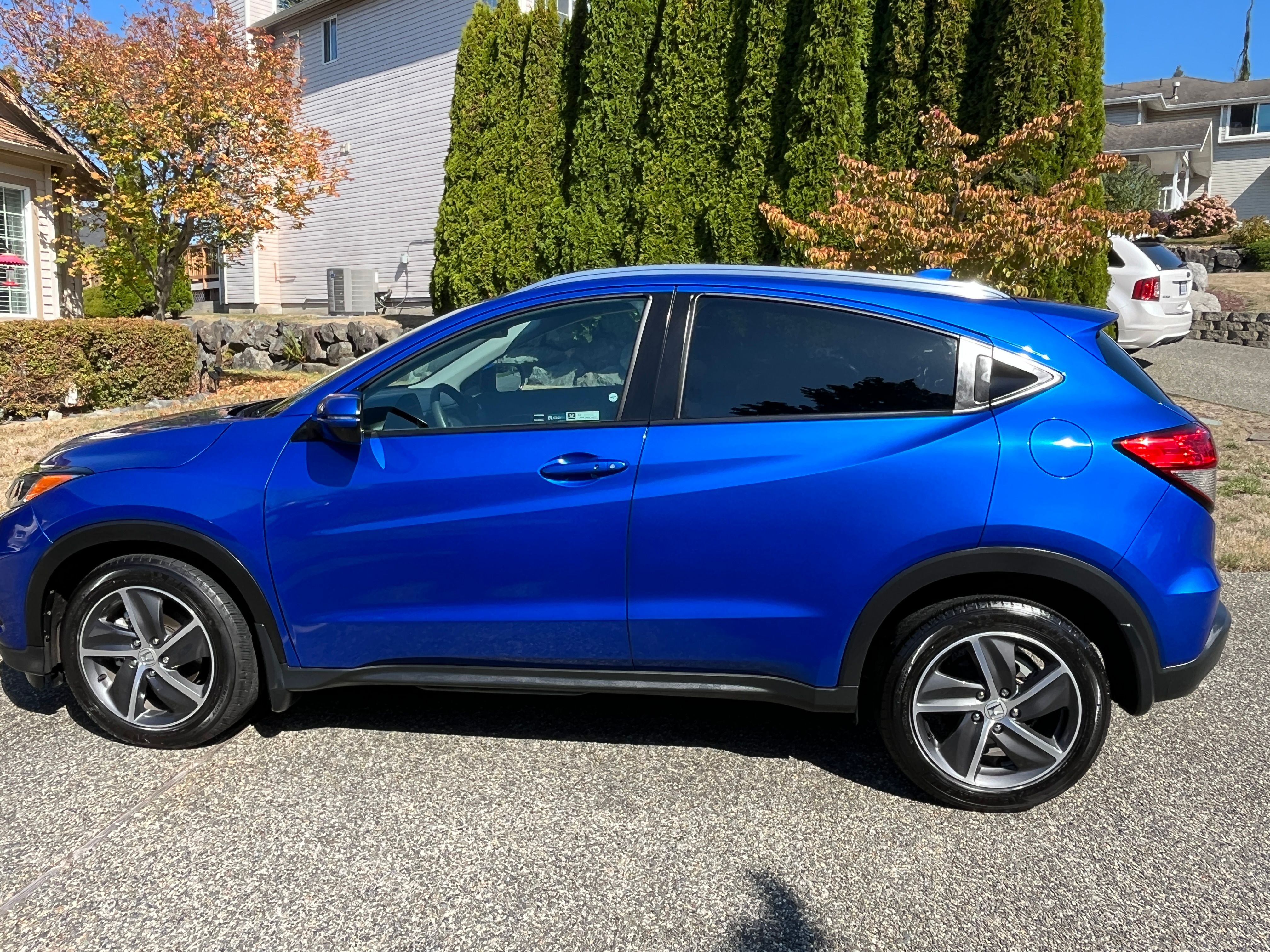Used 2021 Honda HR-V EX image 4