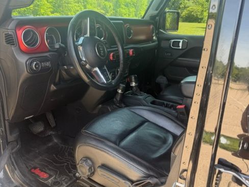 Used 2018 Jeep Wrangler Unlimited Rubicon AWD/4WD image 7