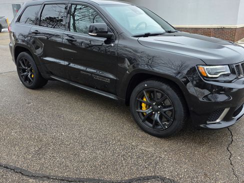 Used 2021 Jeep Grand Cherokee Trackhawk image 2