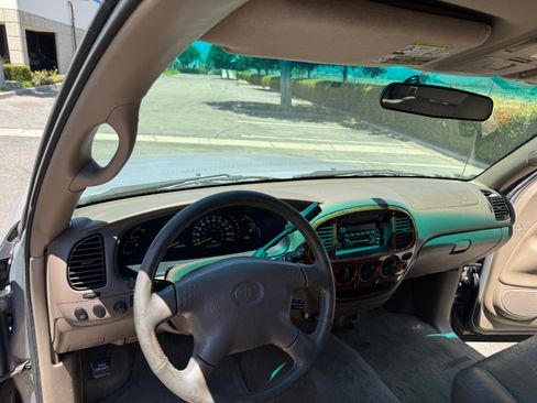 Used 2002 Toyota Tundra Limited RWD image 9