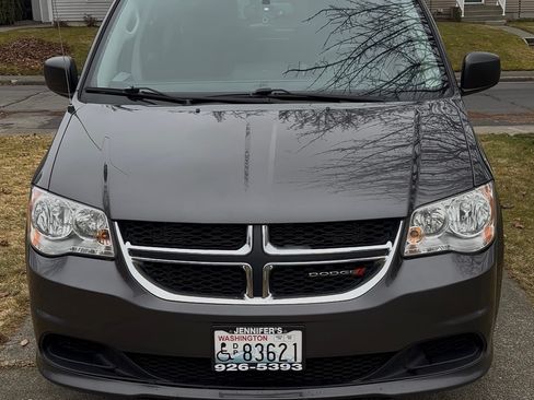 Used 2018 Dodge Grand Caravan SE w/ Power Convenience Group I image 1