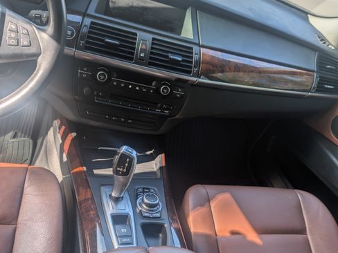 Used 2011 BMW X5 xDrive35i image 5
