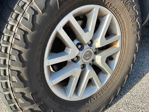 Used 2015 Nissan Frontier SV w/ SV Value Truck Package image 15