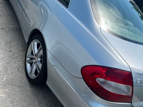 Used 2006 Mercedes-Benz CLK 350 Coupe image 5