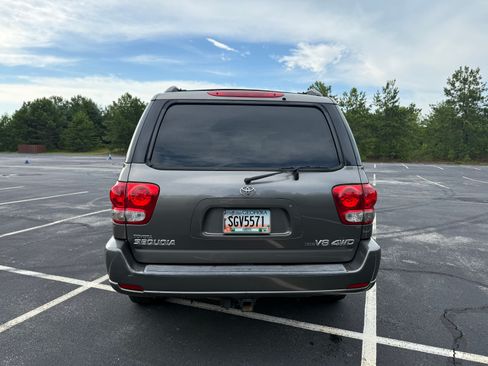 Used 2006 Toyota Sequoia Limited AWD/4WD image 5