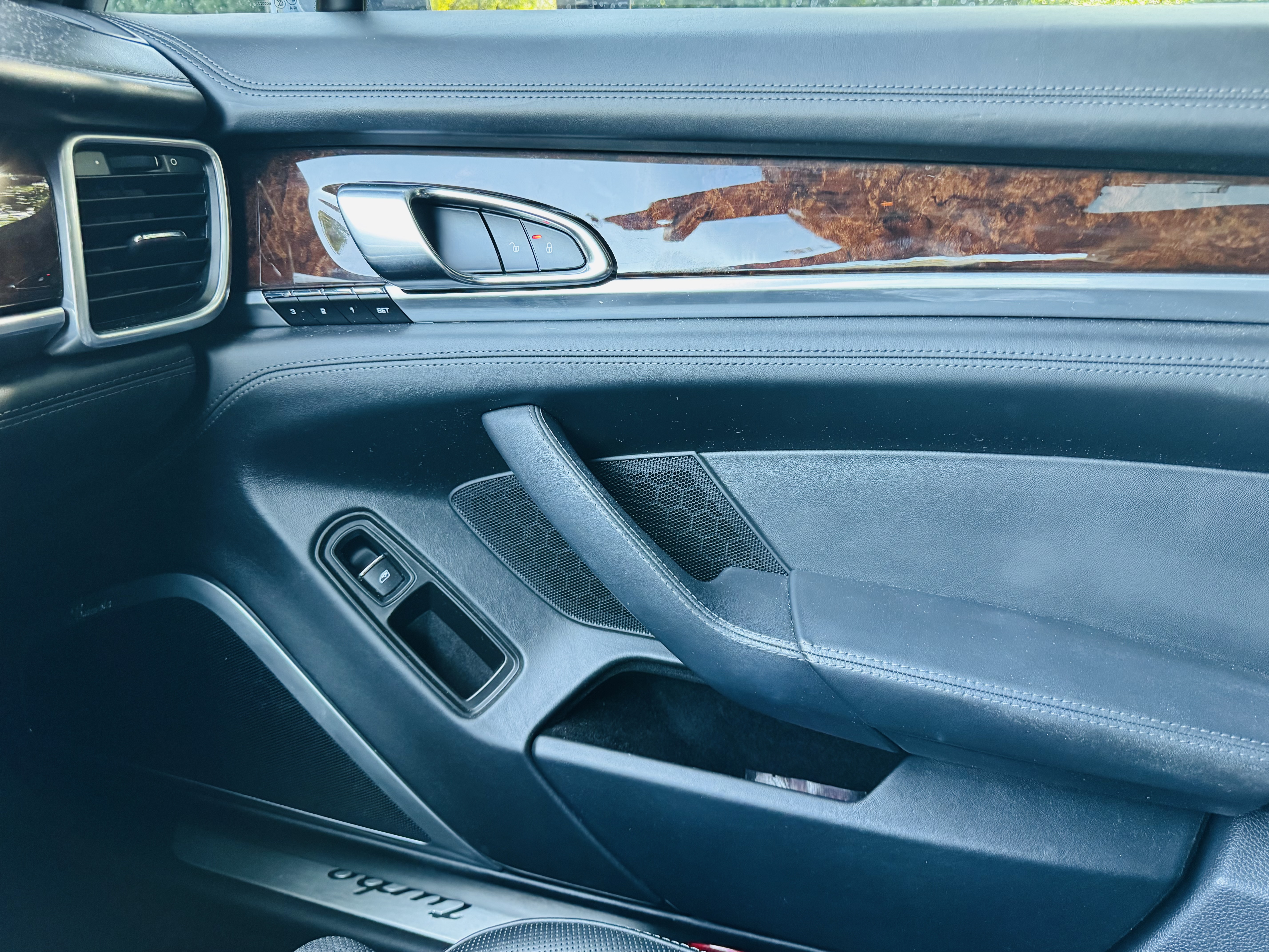 Used 2014 Porsche Panamera Turbo Executive AWD/4WD image 19