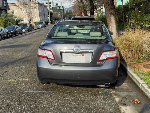 Used 2011 Toyota Camry Hybrid image 5