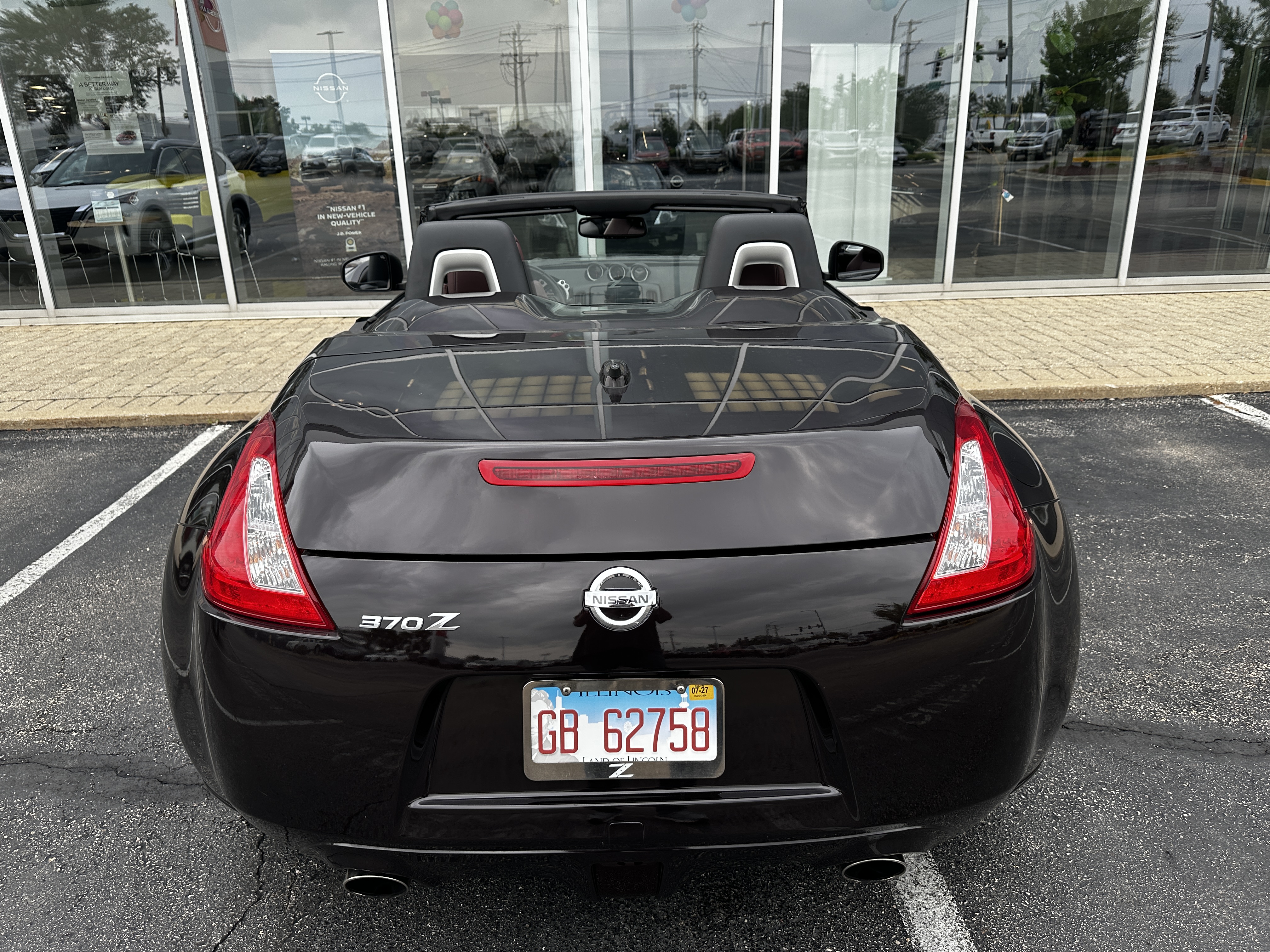 Used 2010 Nissan 370Z Touring w/ Sport Pkg RWD image 6