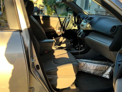 Used 2010 Toyota RAV4 2WD w/ 3rd Row image 8