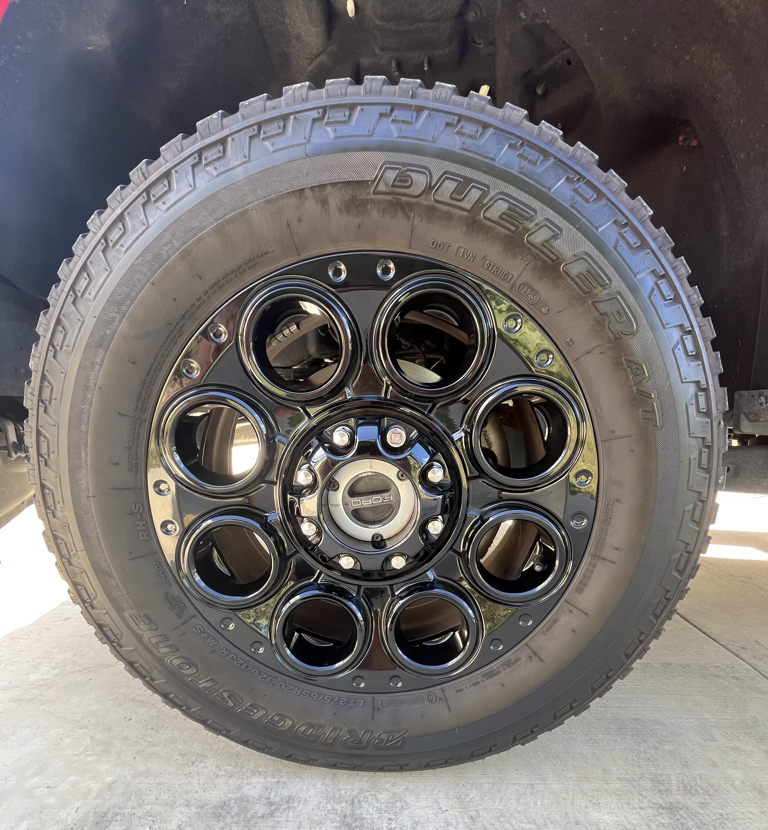 Used 2025 Ford F350 XLT w/ Black Appearance Package AWD/4WD image 9