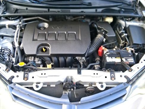 Used 2015 Toyota Corolla L image 6