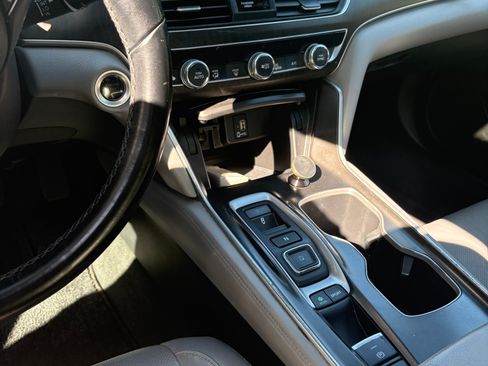 Used 2018 Honda Accord EX-L image 4