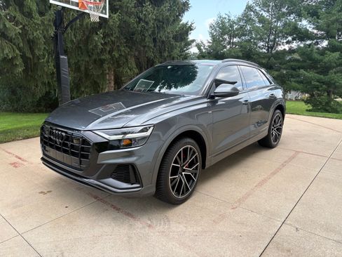 Used 2022 Audi Q8 Premium Plus w/ Premium Plus Package AWD/4WD image 2