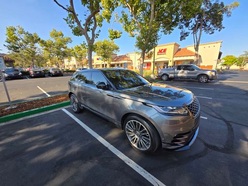 Used 2018 Land Rover Range Rover Velar R-Dynamic SE image 5