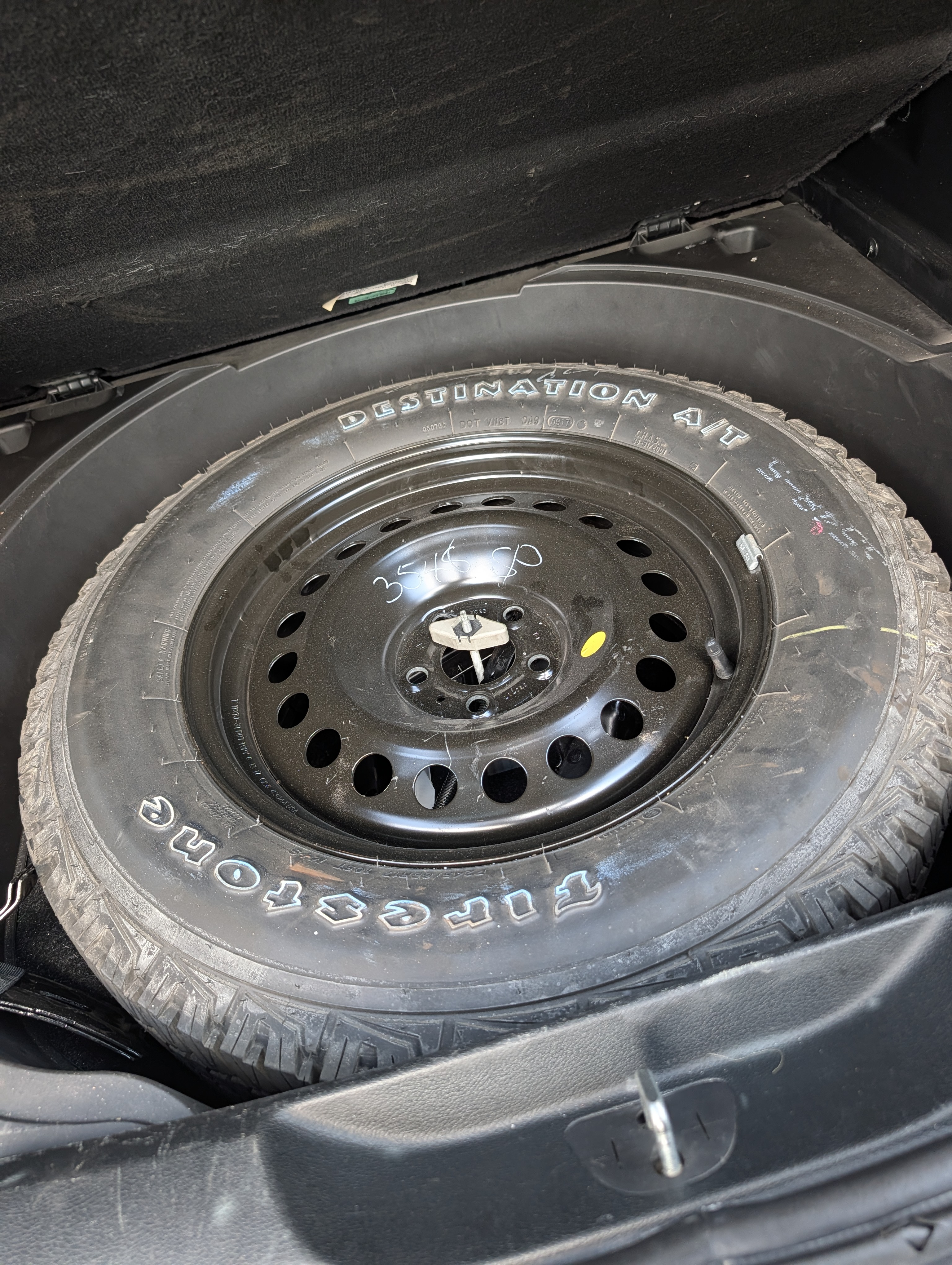 Used 2017 Jeep Cherokee Trailhawk AWD/4WD image 26
