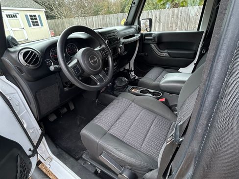 Used 2011 Jeep Wrangler Sport image 2