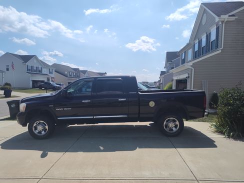 Used 2006 Dodge Ram 1500 Truck Laramie w/ Trailer Tow Group image 5
