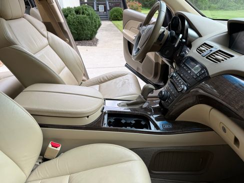 Used 2010 Acura MDX w/ Technology & Entertainment AWD/4WD image 24