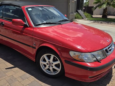 Used 2002 Saab 9-3 SE image 2