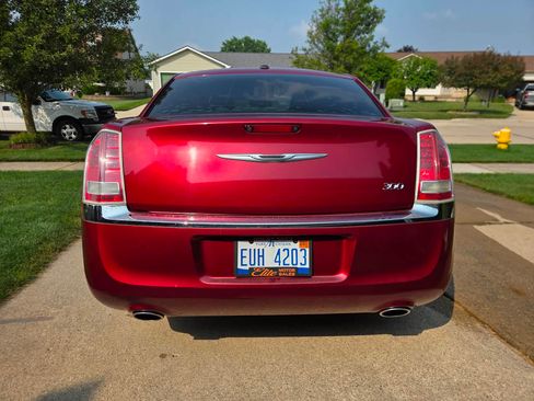 Used 2013 Chrysler 300 Touring w/ Driver Convenience Group RWD image 8