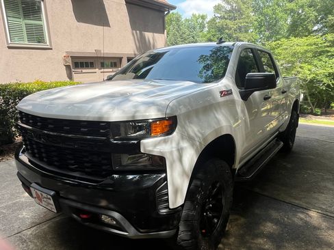 Used 2019 Chevrolet Silverado 1500 Custom Trail Boss w/ Custom Convenience Package AWD/4WD image 4