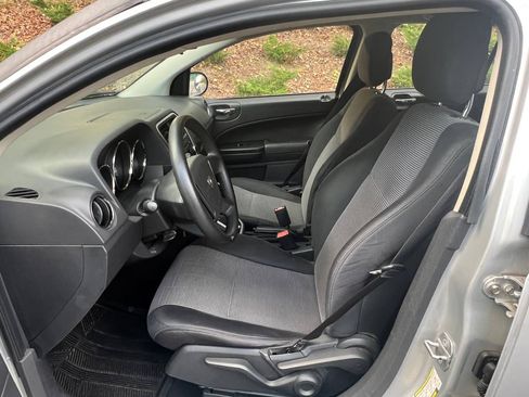 Used 2010 Dodge Caliber SXT image 16