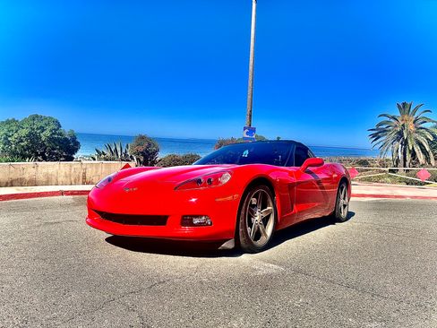 Used 2005 Chevrolet Corvette Convertible w/ Preferred Equipment Group image 9