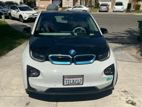 Used 2016 BMW i3 w/ Range Extender image 12