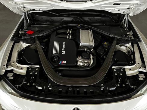 Used 2016 BMW M4 Coupe image 13