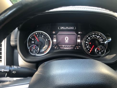 Used 2020 RAM 2500 Laramie AWD/4WD image 12