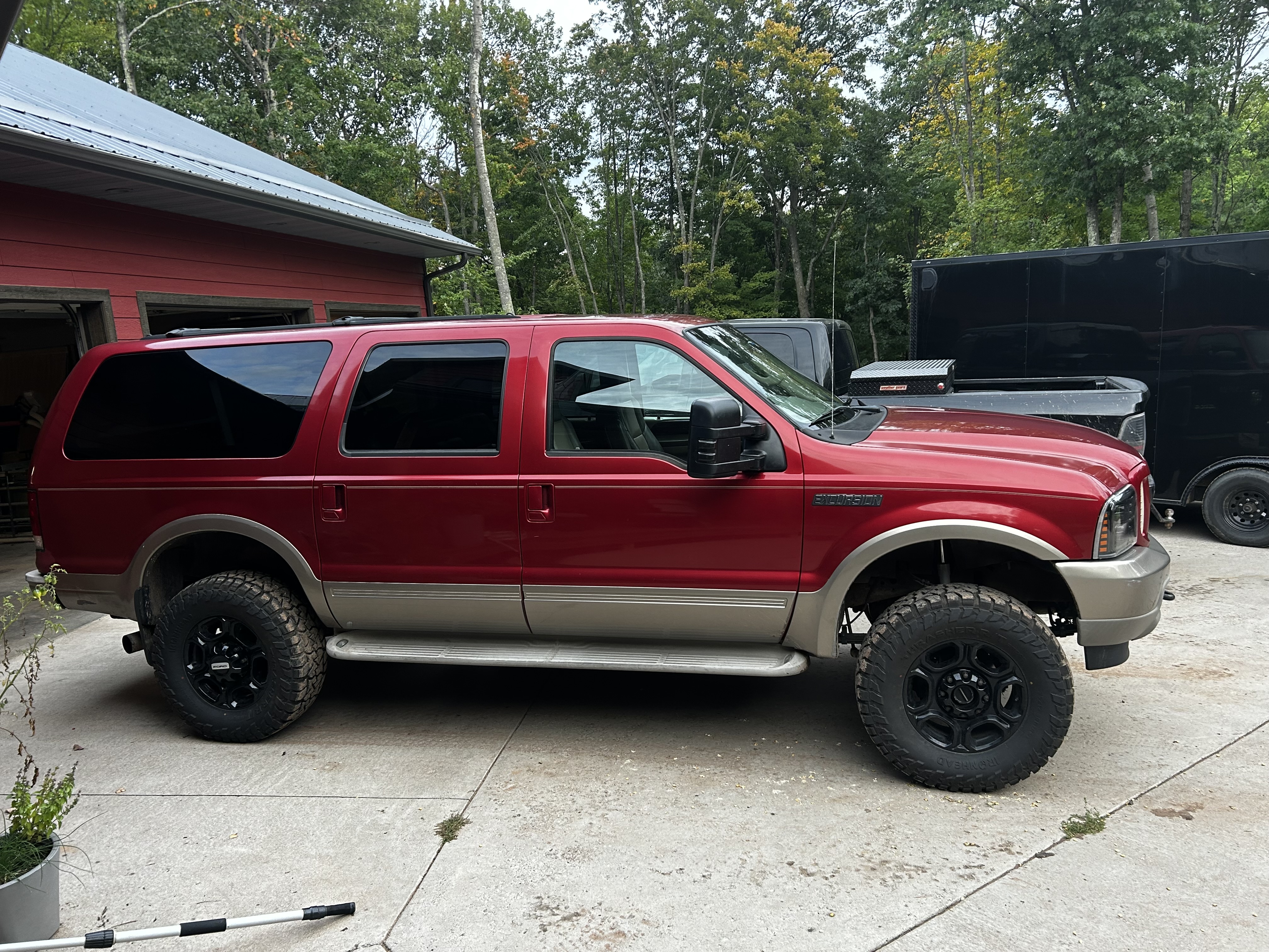 Used 2004 Ford Excursion Eddie Bauer AWD/4WD image 1