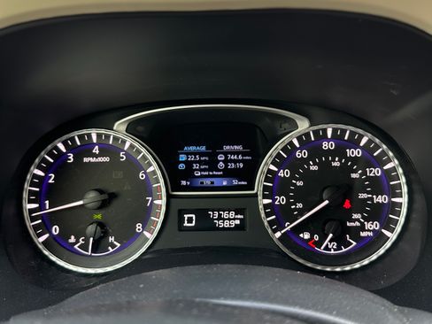 Used 2019 INFINITI QX60 Luxe w/ Essential Package FWD image 8