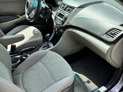 Used 2016 Hyundai Accent SE FWD image 5