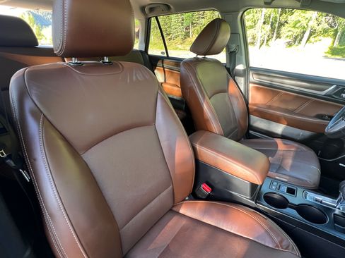 Used 2017 Subaru Outback 3.6R Touring w/ Popular Package #5A AWD/4WD image 21