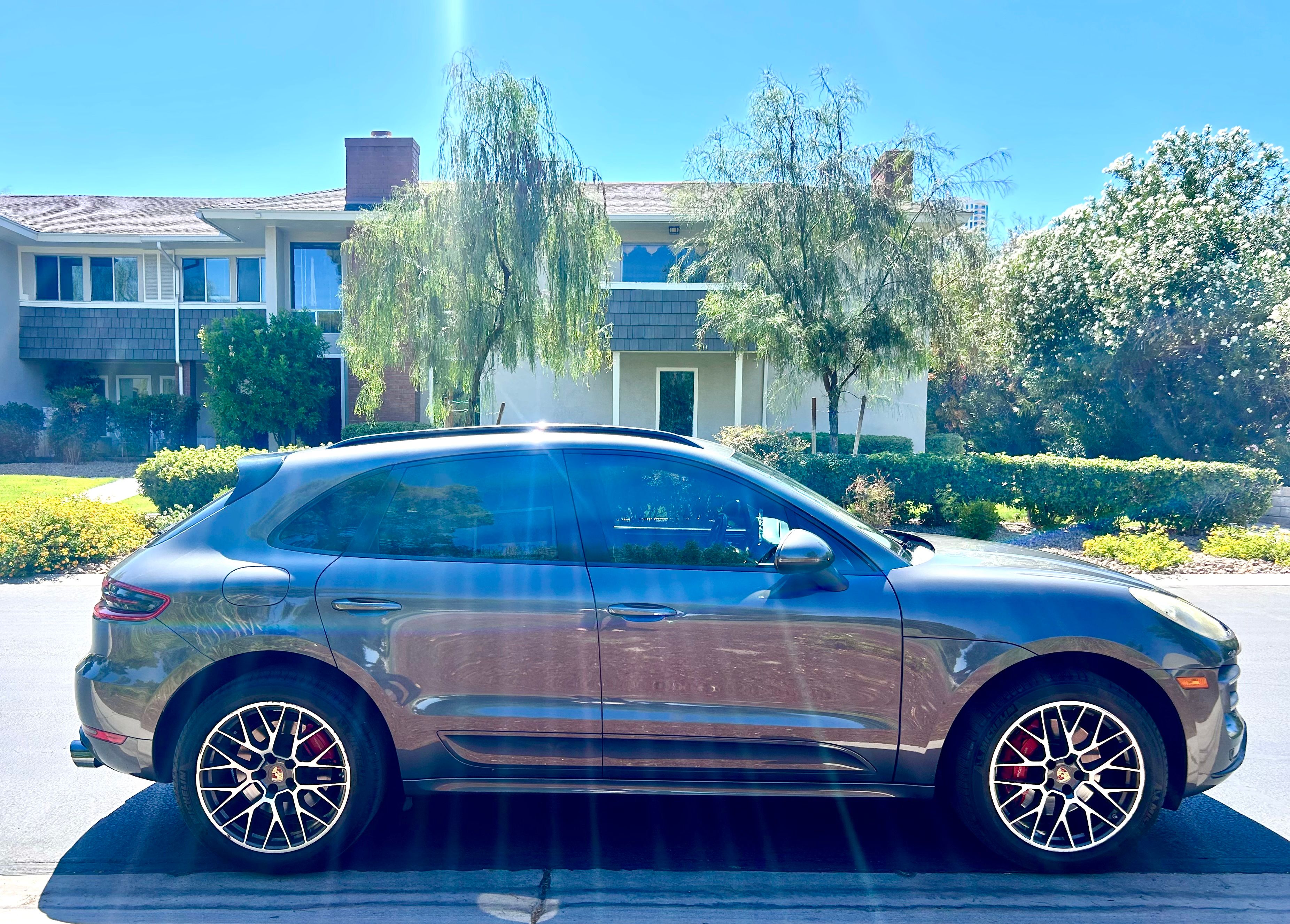 Used 2015 Porsche Macan Turbo AWD/4WD image 8