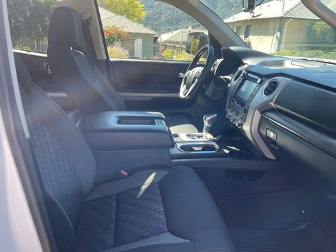 Used 2018 Toyota Tundra SR5 image 9