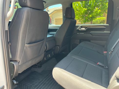 Used 2024 Chevrolet Silverado 2500 LT w/ Convenience Package AWD/4WD image 15