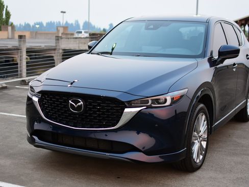 Used 2023 MAZDA CX-5 Signature AWD/4WD image 4