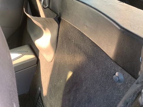 Used 2006 Chrysler Crossfire Limited image 6