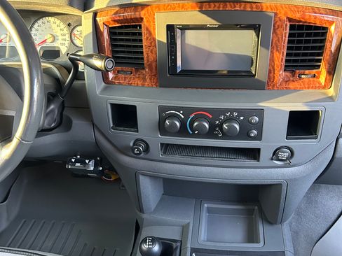 Used 2006 Dodge Ram 2500 Truck SLT image 14