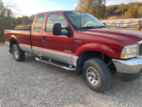 Used 2003 Ford F250 XLT image 9