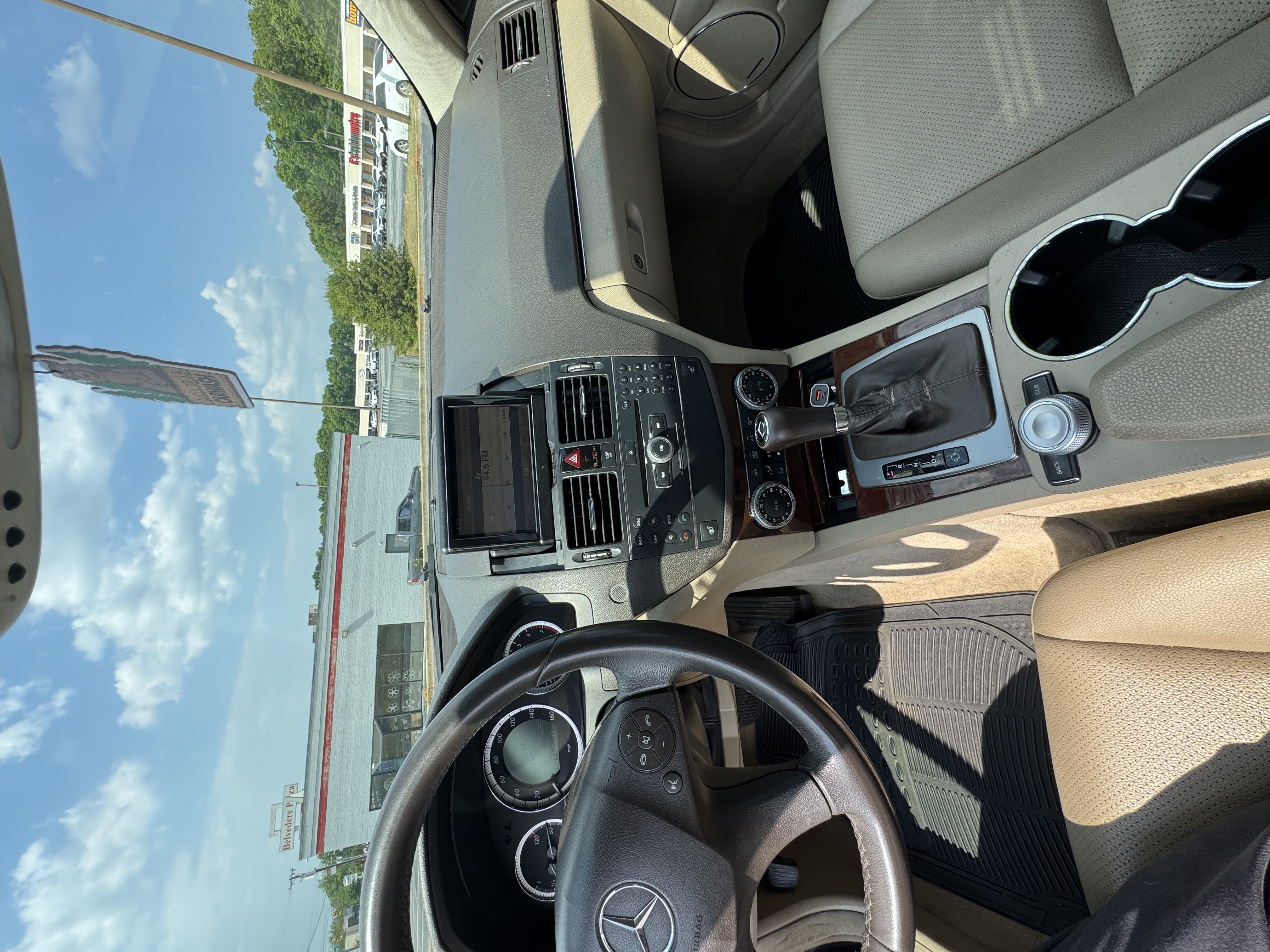 Used 2009 Mercedes-Benz C 300 4MATIC Sedan image 18